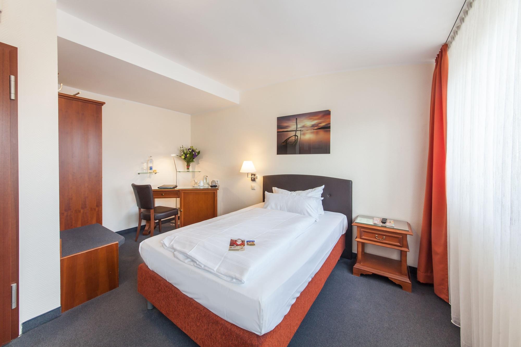 Hotel Flora Duesseldorf Zewnętrze zdjęcie