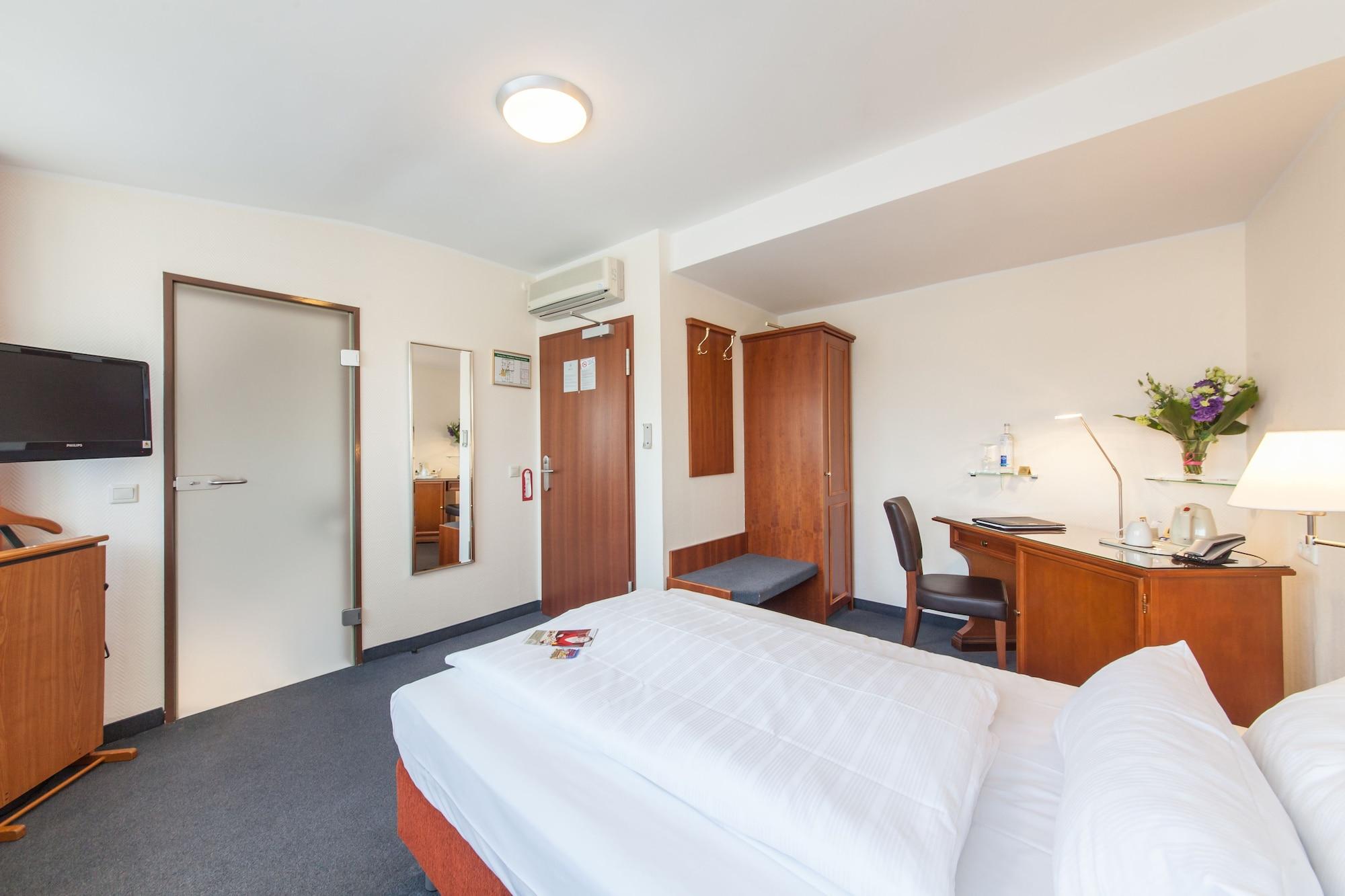 Hotel Flora Duesseldorf Zewnętrze zdjęcie